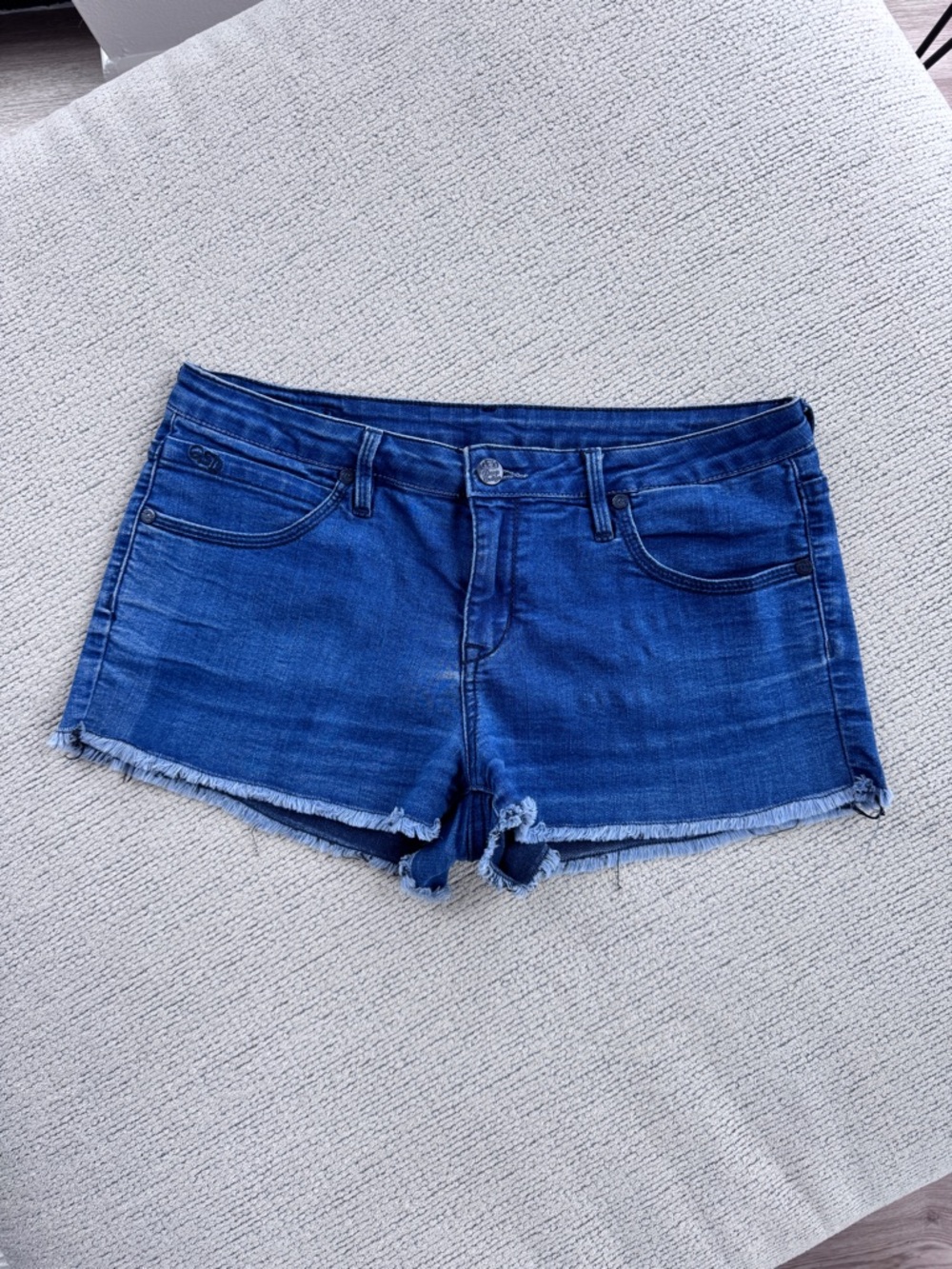 QSD Women's Blue Denim Frayed Hem Jean Shorts